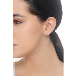 18k white gold signle oval hoop earring with diamonds 2