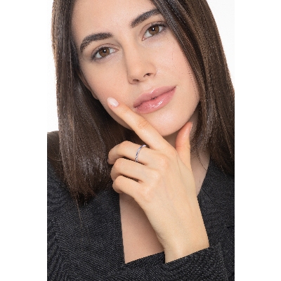 White gold 18k eternity ring with blue sapphires 