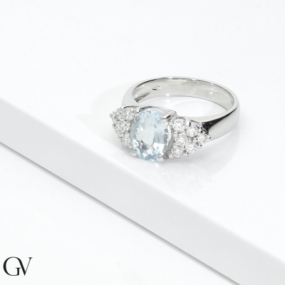 Aquamarine and diamonds ring in white gold 18k