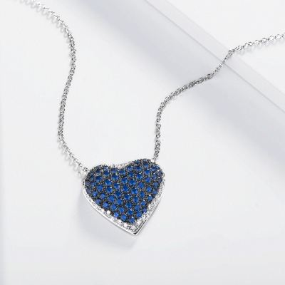 18k white gold necklace with heart pavè pendant blue sapphires and diamonds