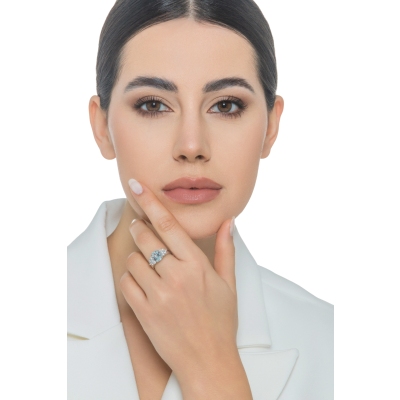 Aquamarine and diamonds ring in white gold 18k