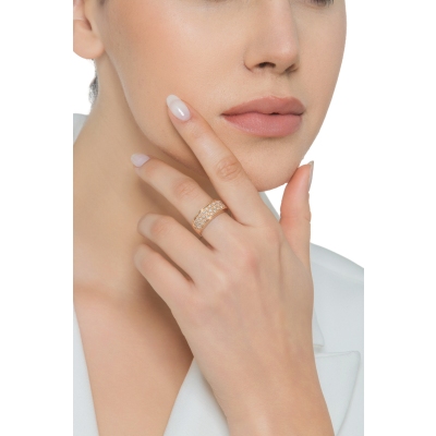 Rose gold 18k ring with diamonds