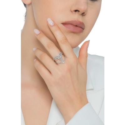 Heart design ring in white gold 750 with diamonds