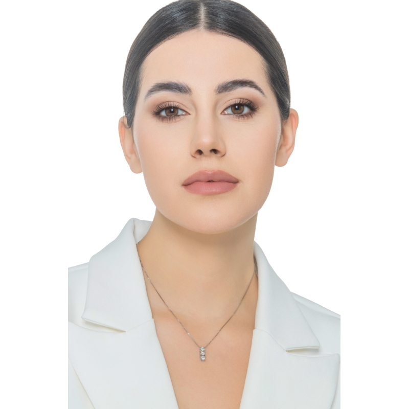 18k white gold necklace with diamond trilogy pendant