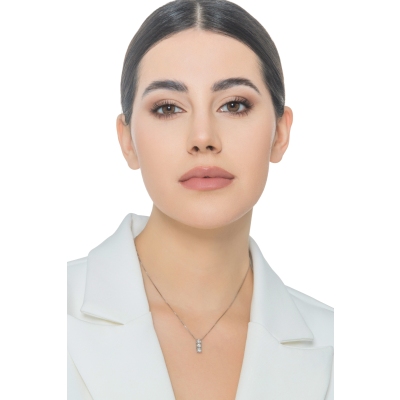 18k white gold necklace with diamond trilogy pendant