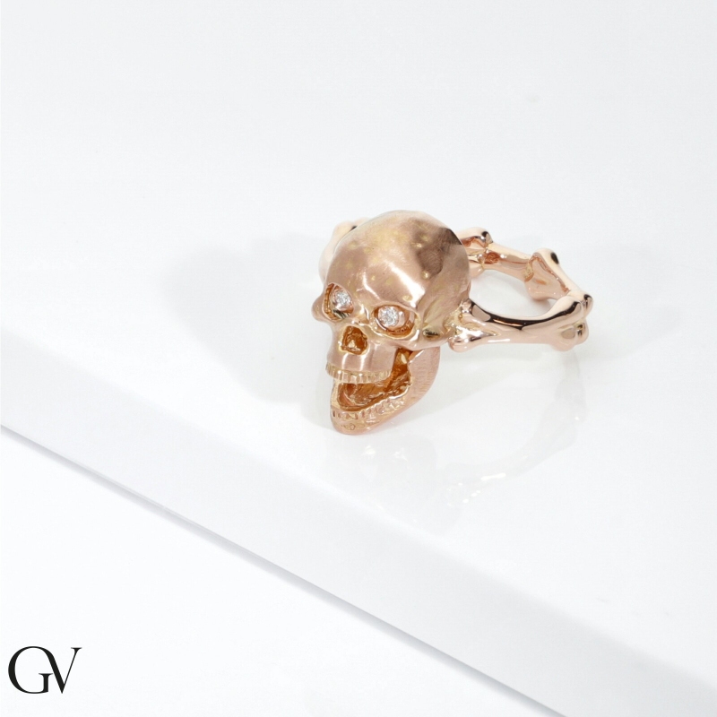 18k rose gold skull design ring with diamonds