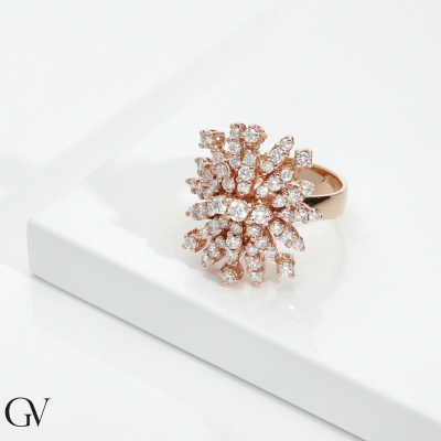 18k rose gold design ring with diamonds