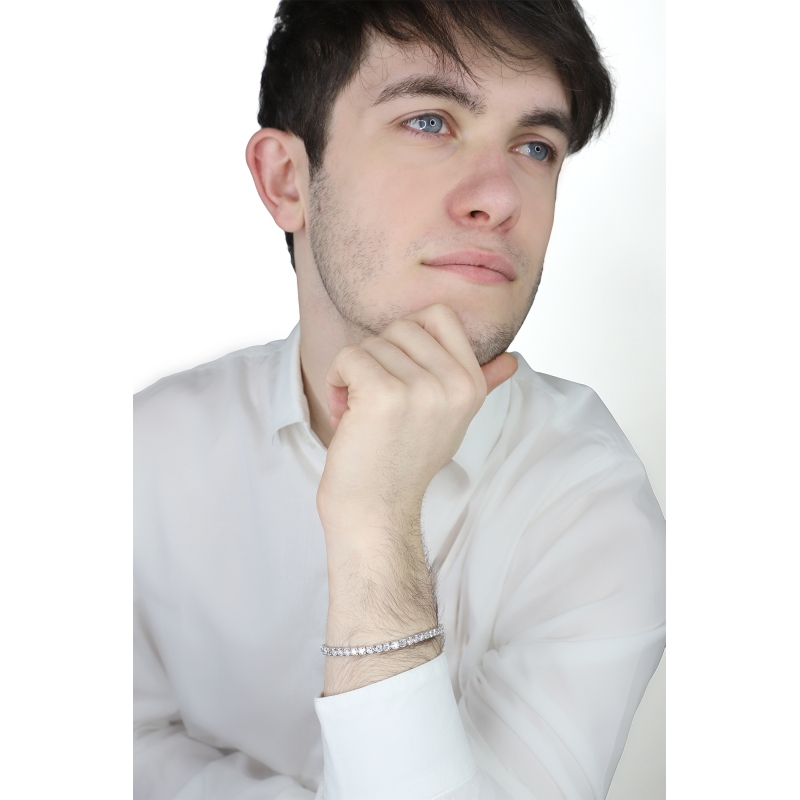 Tennis bracelet in 18k white gold with natural diamonds