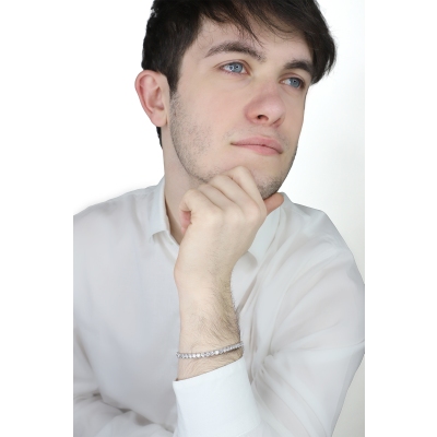 Tennis bracelet in 18k white gold with natural diamonds