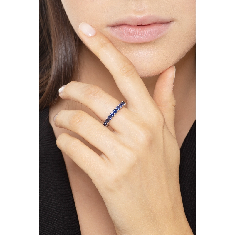 Eternity ring with blue sapphires in 18kt white gold Eternity ring with blue sapphires in 18kt white gold