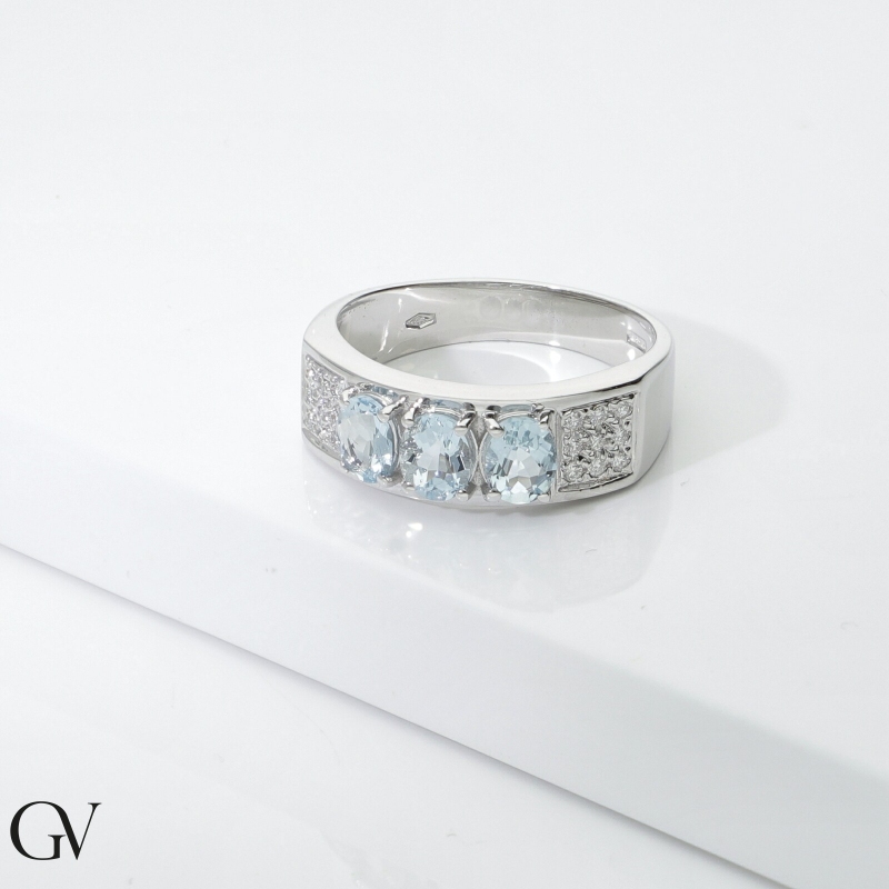18K white gold ring with three aquamarine and diamonds 18K white gold ring with three aquamarine and diamonds