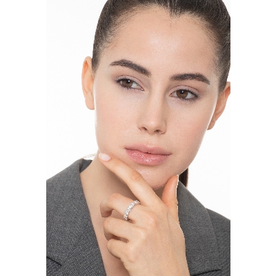 18k white gold eternity ring with diamonds