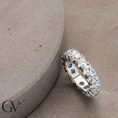 Eternity diamond ring white gold 18k 