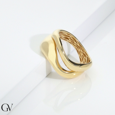 Waves ring in 18K yellow gold