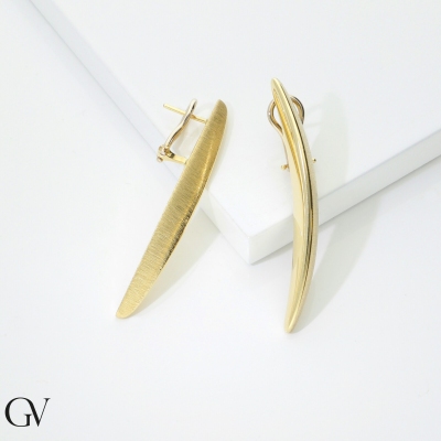 Polished and satin bar earrings in 18K yellow gold