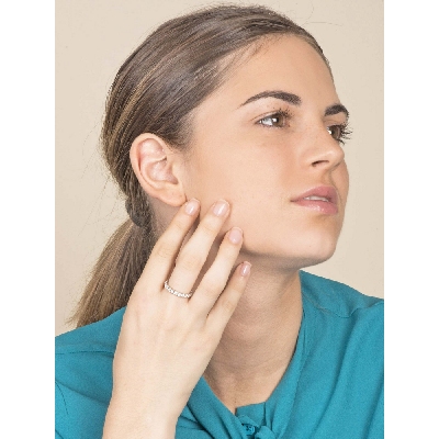 18k white gold diamond eternity ring