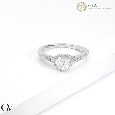 Solitaire ring with diamond heart cut 0.70ct GIA in white gold 18k