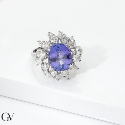 18k white gold ring with oval tanzanite and diamonds