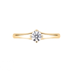 Four prong solitaire setting