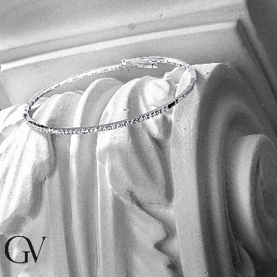 Semirigid bracelet in 18k white gold and diamonds