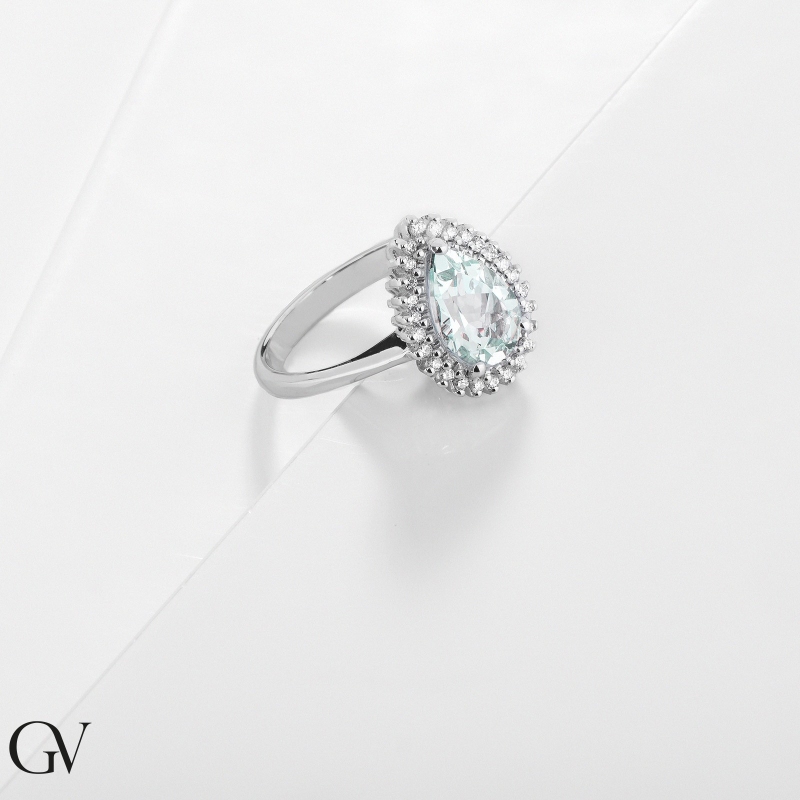 Ring in white gold 18k with aquamarine and diamonds Ring in white gold 18k with aquamarine and diamonds