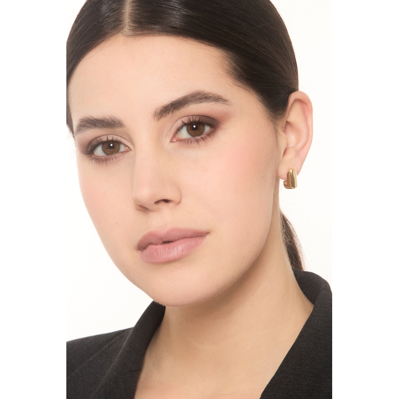 18k yellow gold open square earrings 18k yellow gold open square earrings