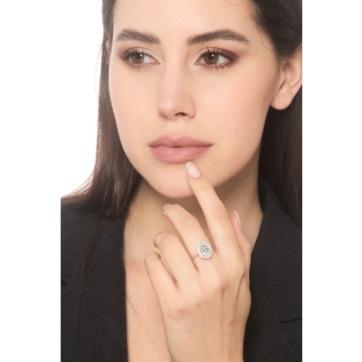 Ring in white gold 18k with aquamarine and diamonds