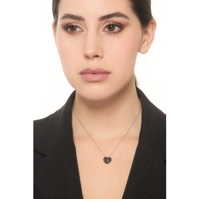 750 white gold necklace with heart pavè black diamonds pendant