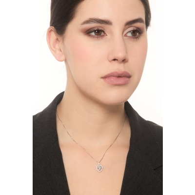 Necklace in white gold 18k with aquamarine heart shaped pendant and diamonds