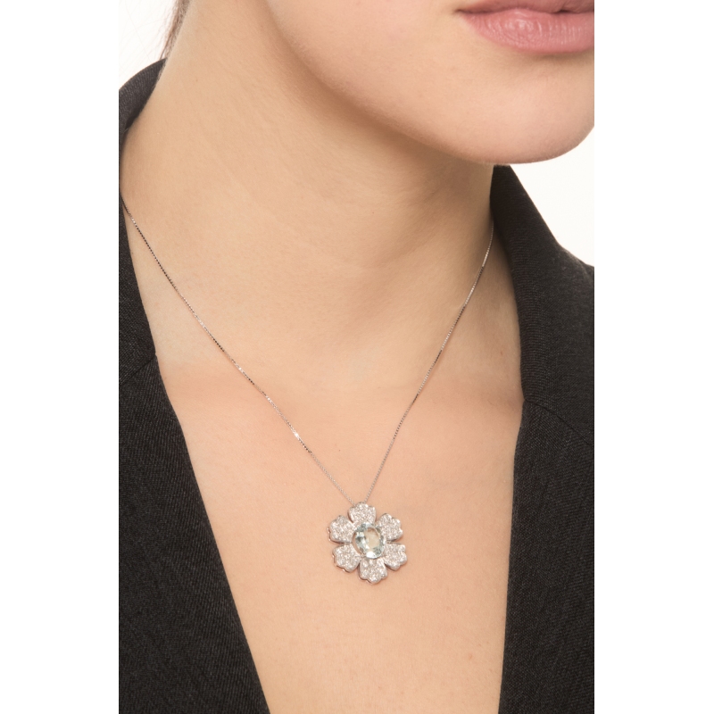 Flower necklace in white gold 18k with aquamarine and diamonds