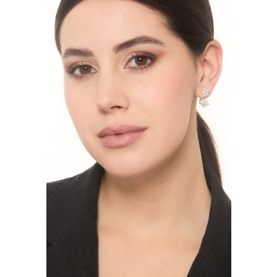 Earrings in white gold 18k with pear shaped diamonds