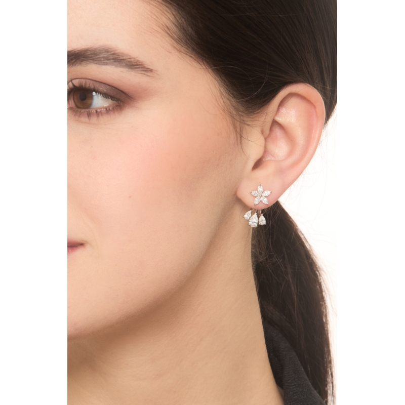 Earrings in white gold 18k with pear shaped diamonds