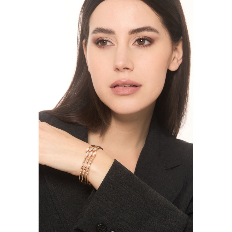 Rigid design bracelet in rose gold 18k with diamonds Rigid design bracelet in rose gold 18k with diamonds