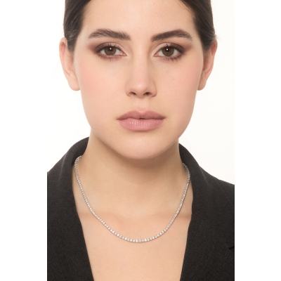 Graduated tennis necklace in white gold 18k with diamonds