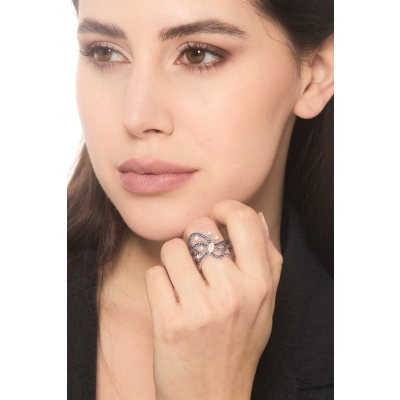 Butterfly design ring in white gold 18k with blue sapphires and diamonds