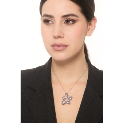 Necklace in white gold 18k with blue sapphires and diamonds butterfly pendant