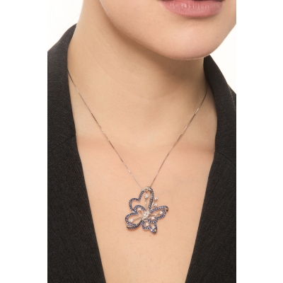 Necklace in white gold 18k with blue sapphires and diamonds butterfly pendant