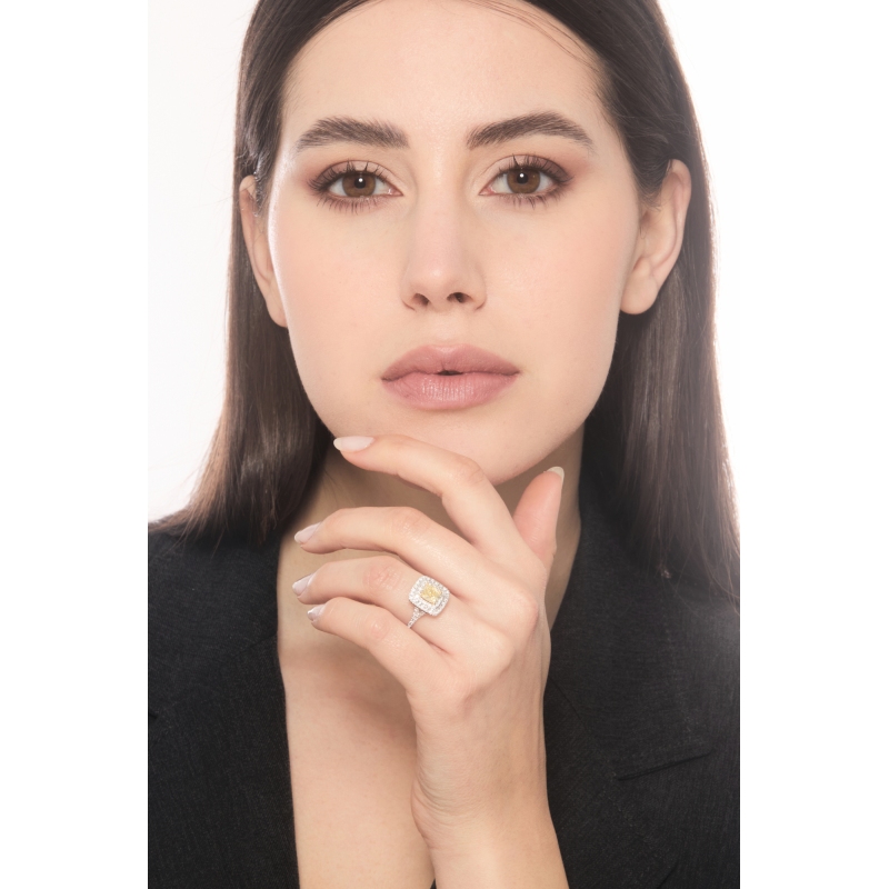 Solitaire ring with cushion fancy yellow cut 1.16ct GIA in white gold 18k Solitaire ring with cushion fancy yellow cut 1.16ct GIA in white gold 18k