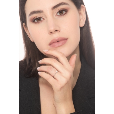 18k white gold solitaire ring with 8 prong diamond setting 0,15ct