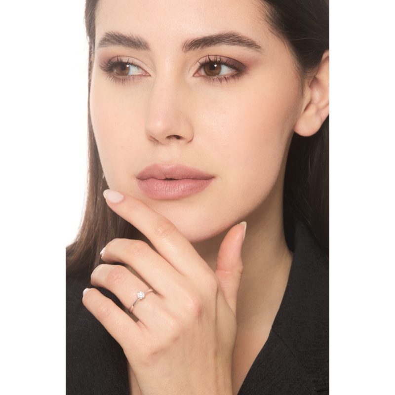 18k white gold 8 prong setting solitaire ring with diamond 0,30 ct 18k white gold 8 prong setting solitaire ring with diamond 0,30 ct