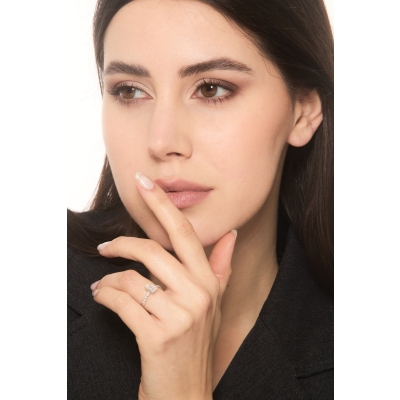 Solitaire ring with emerald cut 1.00ct GIA in white gold 18k