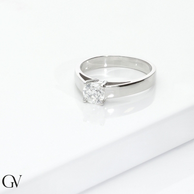 18k white gold solitaire ring with diamond 0.70 ct