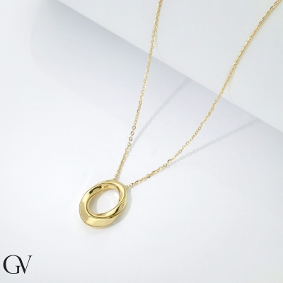 18k yellow gold necklace with oval pendant