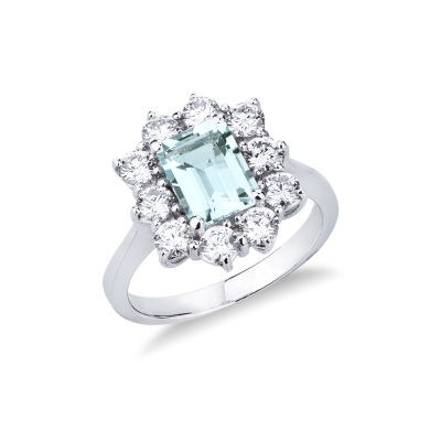 Rectangular aquamarine and diamonds ring 