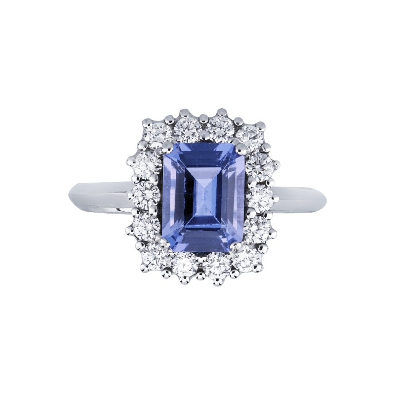 Central tanzanite and diamonds ring 18kt gold Central tanzanite and diamonds ring 18kt gold
