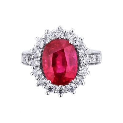 Halo ring white gold 18k with diamonds and ruby