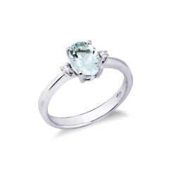 18k white gold ring with central aquamarine and lateral diamonds