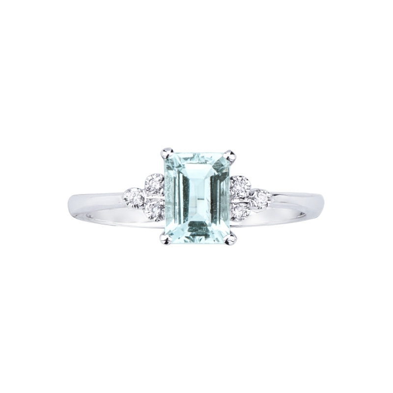 18k white gold ring with central aquamarine and diamonds  18k white gold ring with central aquamarine and diamonds