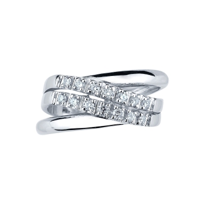 18k white gold ring with diamonds bands 
