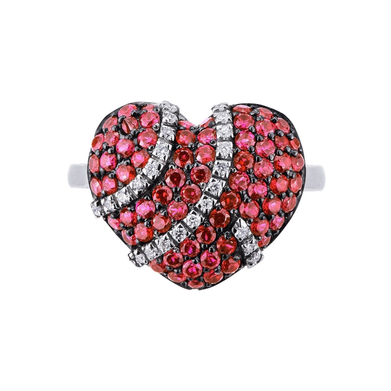 750 white gold pavè heart shaped ring with diamonds and rubies 750 white gold pavè heart shaped ring with diamonds and rubies